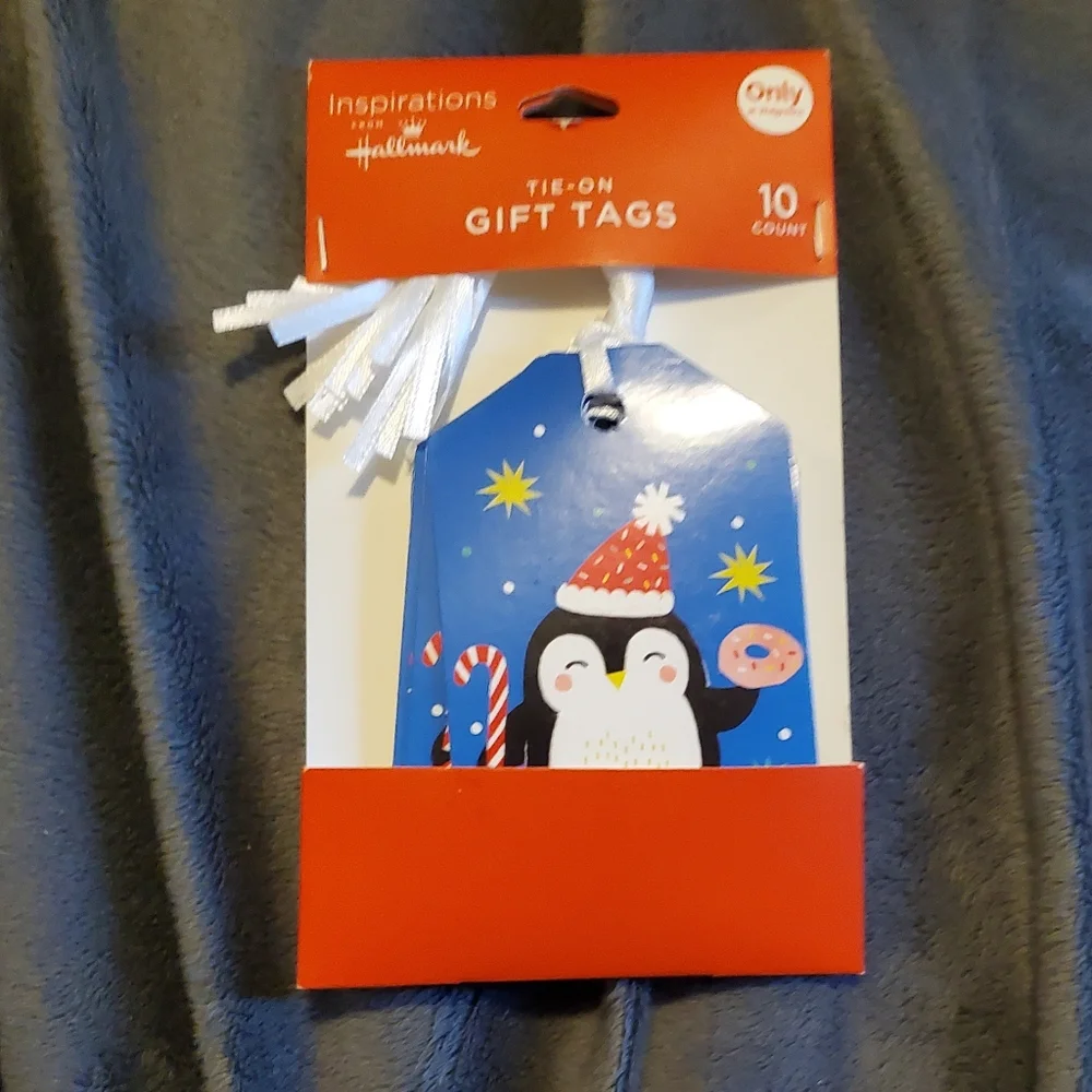 Inspirations by Hallmark Tie on Gift Tags- Penguins 10ct